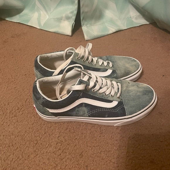 Vans - Picture 7 of 7